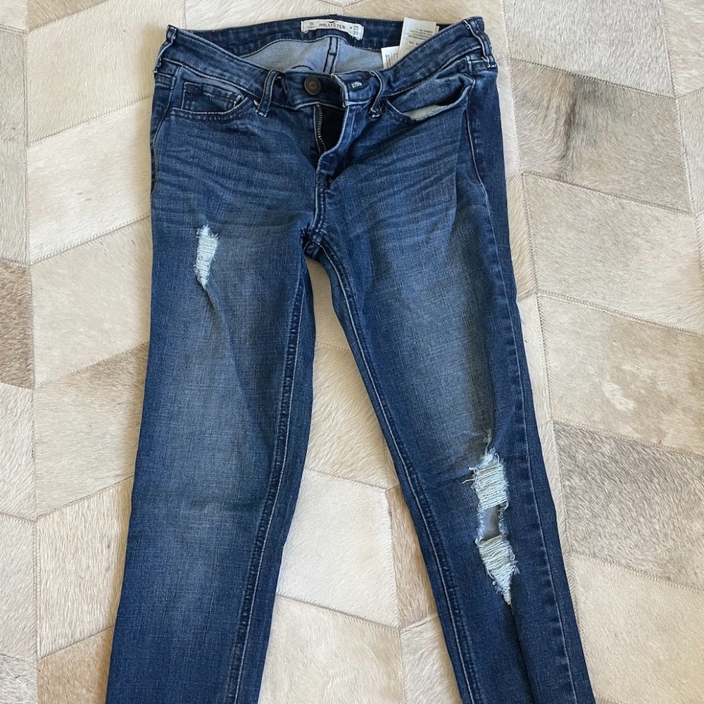 Hollister Destroyed Skinny Jeans size 1R / 25